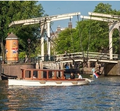 private canal cruise amsterdam