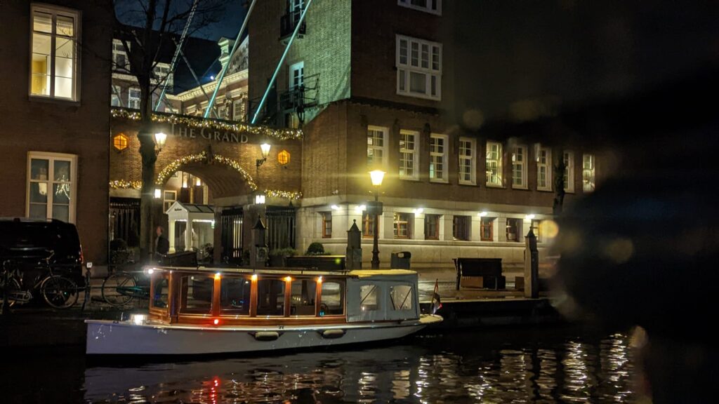 evening night private canal cruise amsterdam